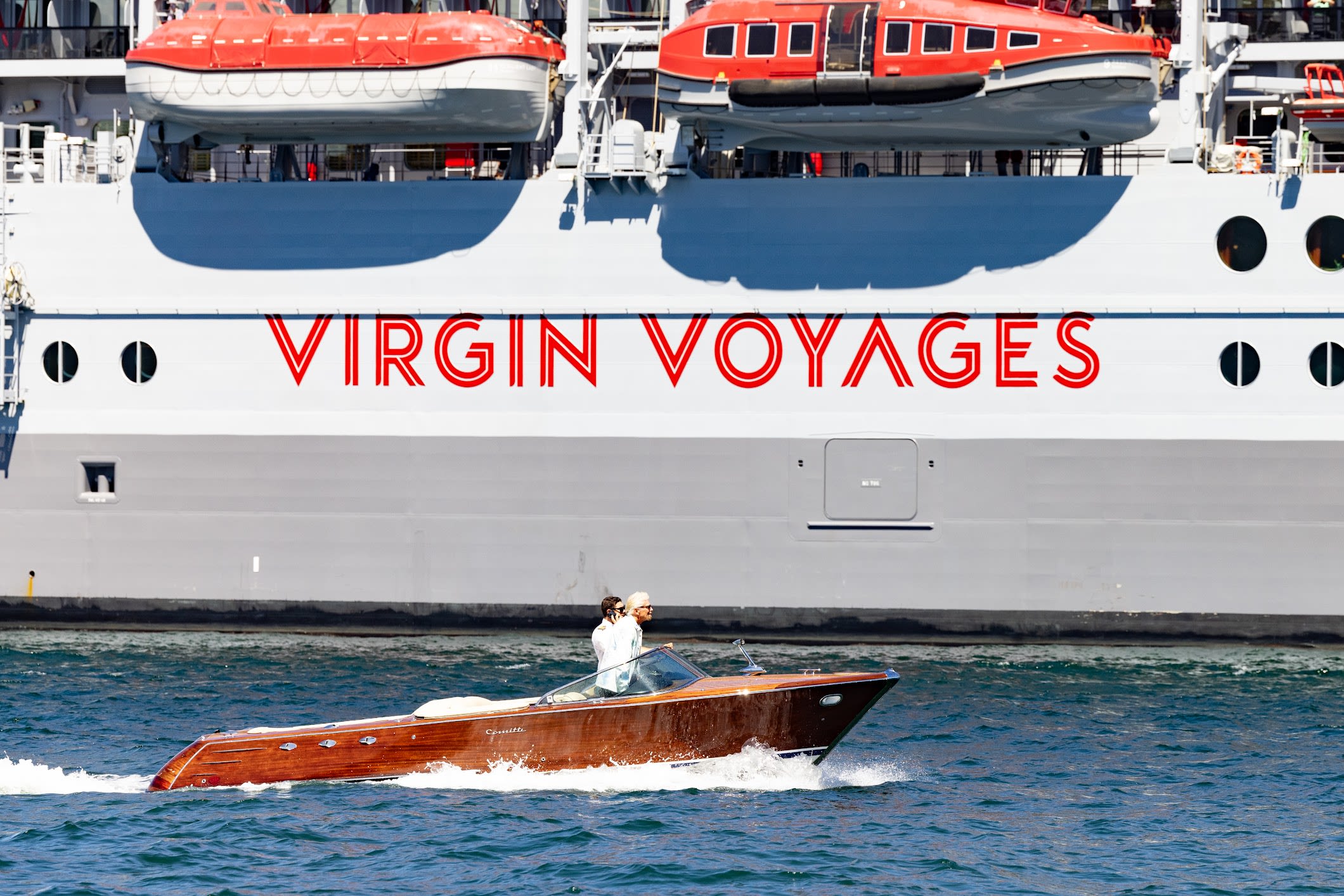 Richard Branson in Sydney on a speedboat